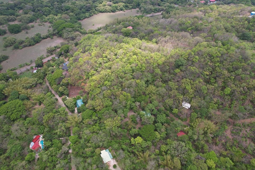 Mountain View Lot Close to Playa Negra