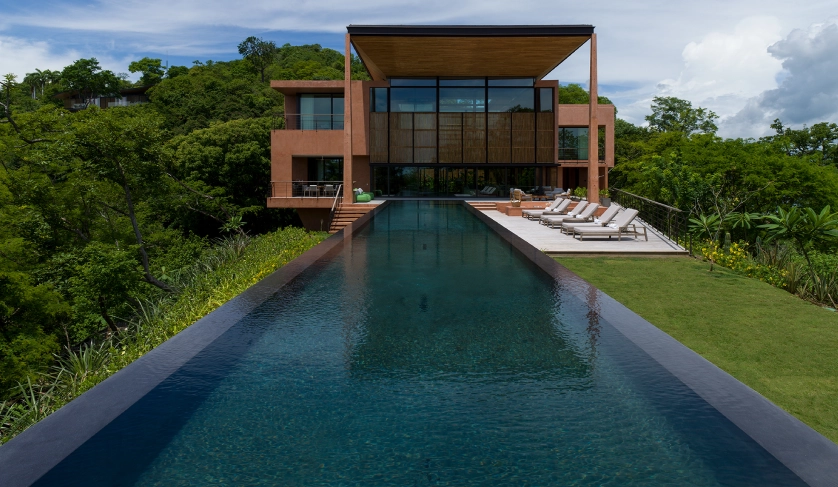 Infinity pool at Casa Las Olas Four Seasons