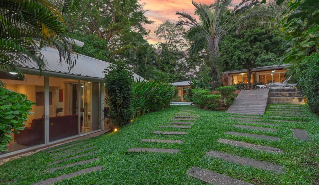 The-Breeze-Tamarindo-2
