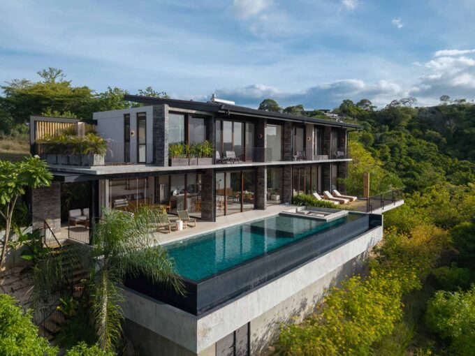 Casa Pristine Playa Grande 1