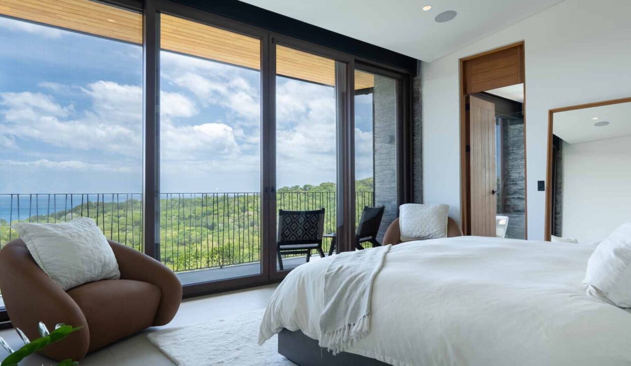 Casa-Pristine-Playa-Grande-11
